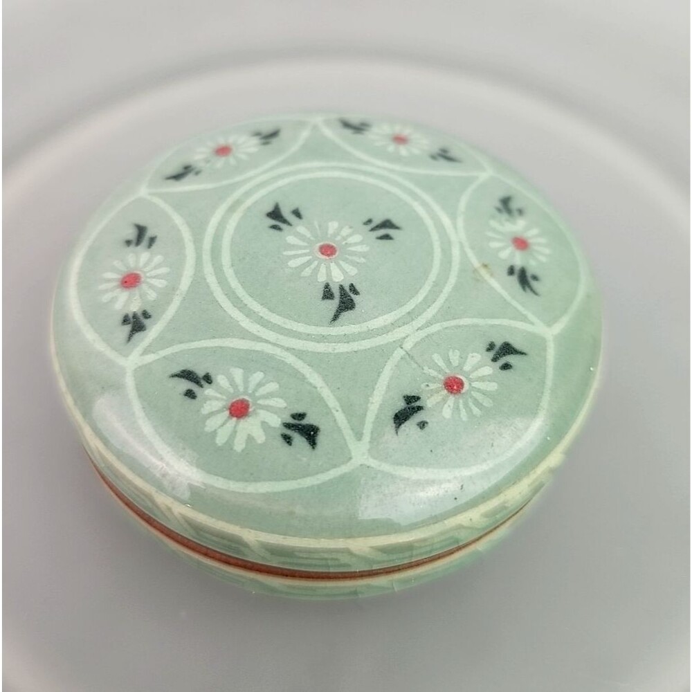 Vintage Green Trinket Box Floral Korean Decor Chrysanthemum 3 in Celadon Style